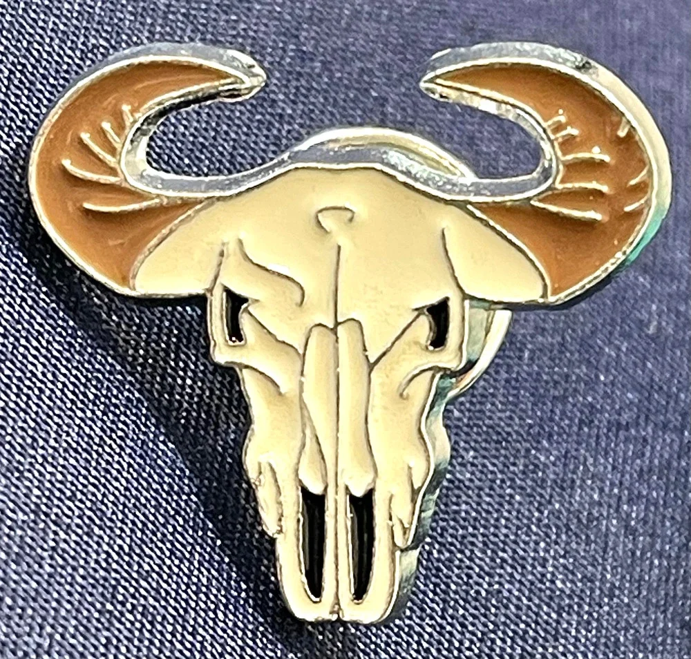 NWOT Bull Cow Buffalo Skull Lapel Pin Brooch Enamel Gold Toned Western Cowboy